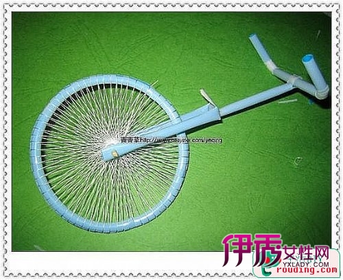 利用塑料吸管做自行车