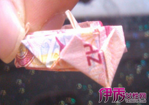 教你用100元钱折出戒指