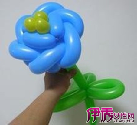 【气球玫瑰花造型教程】【图】气球玫瑰花造型