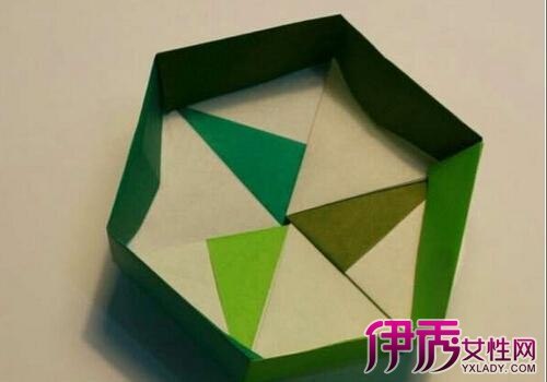 【图】宣传单页折纸能折什么 7步简单环保折纸盒