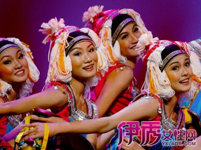 【<em>瑶族</em>头饰图片】【图】<em>瑶族</em>头饰图片欣赏 色