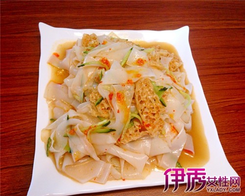 【凉皮的做法大全】【图】凉皮的做法大全 介绍自制陕西凉皮方法_伊秀美食|yxlady.com