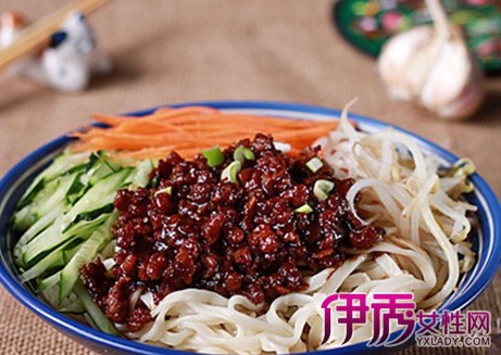 【炸酱面怎么做简单又好吃】【图】炸酱面怎么