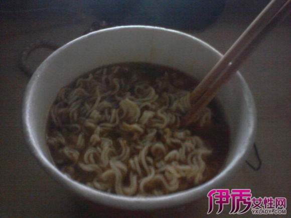 【晚上吃方便面会发胖吗】【图】晚上吃方便面
