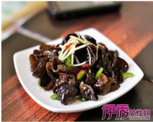 【凉拌云耳怎么做】【图】凉拌云耳怎么做 云耳有什么营养价值_伊秀美食|yxlady.com