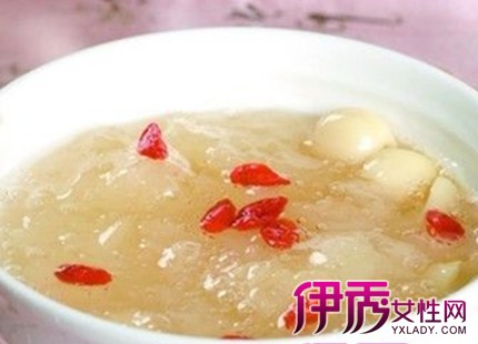 孕妇能喝银耳莲子汤_孕妇能喝银耳莲子汤_莲子的功效与作用及禁忌