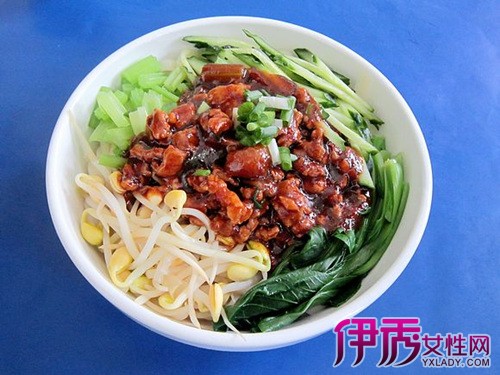 【正宗炸酱面的做法】【图】揭秘正宗炸酱面的