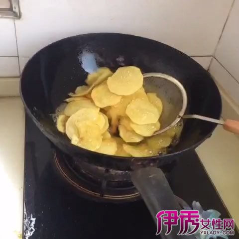 【炸土豆片小吃】【图】炸土豆片小吃做法展示