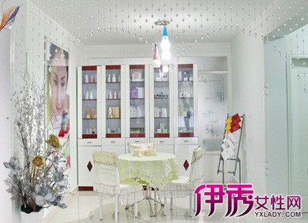 【美容院产品摆放效果图】【图】美容院产品摆