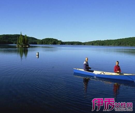 梦见划船过河|life.yxlady.com