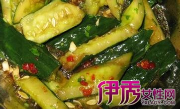 手拍青瓜做法和配料 简单几招让你清凉一夏