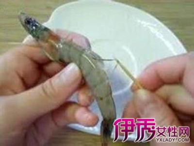 【图】活虾怎么处理才干净卫生 减掉虾脚虾须