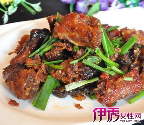 椒盐鸭架的做法_