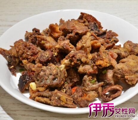 椒盐鸭架的做法_